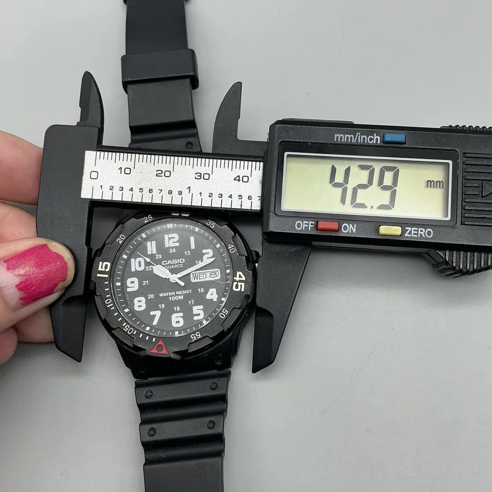 Casio 5125 MRW-200H Mens Watch 43mm Black Dial Day Date Resin 100m